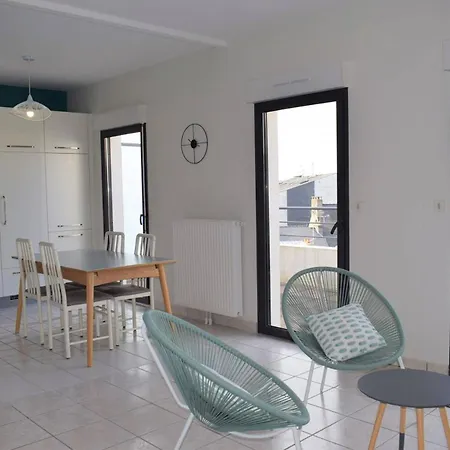 Bel Entierement Renove 5 Personnes Au Centre De - Ref 923 Apartment